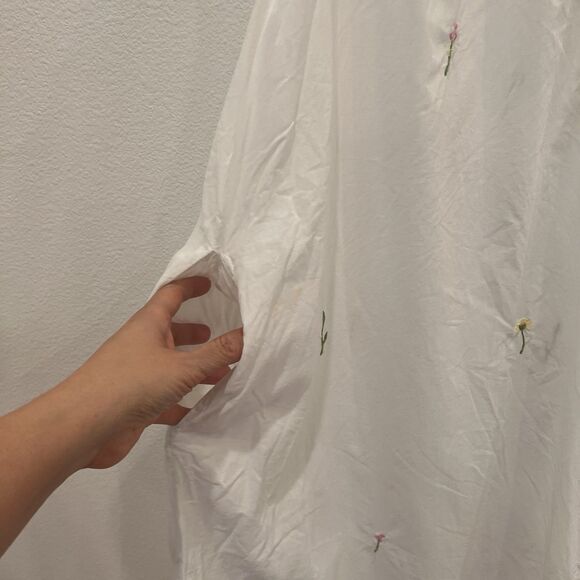 La Cera Nightgown w Pockets Sz XL Embroidered Cottagecore Floral 100% Cotton - Picture 4 of 11